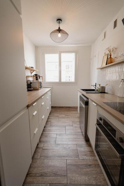 T3 lumineux avec balcon et parking, 6 pers, Procé