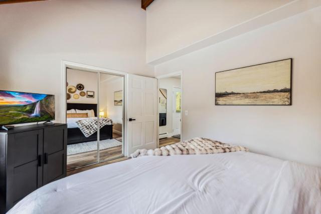 Creekside Suites 02 by Estes Park Condos