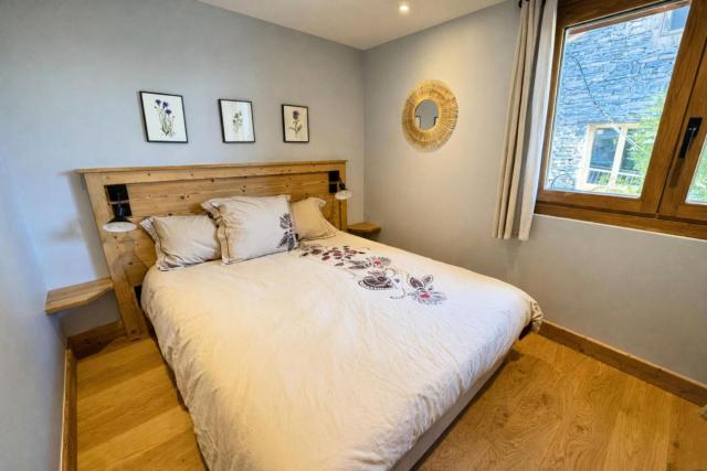 Chalet Aster - Maison de village rénovée sur 3 niveaux 4 pièces pour 6 personnes à St Marcel MAE-6444