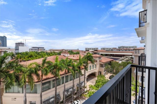 The Avenue Coral Gables Luxury 2BR by Palermo Home Miami