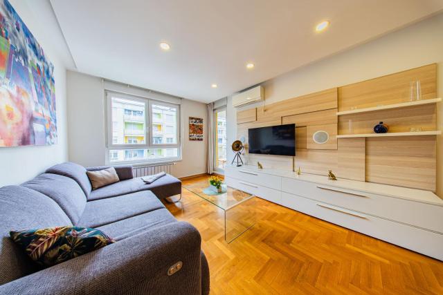 Zagreb 268 - 1 Bedroom Apartment - Loggia - WiFi - Keybox entry - New - Monthly Rent - Modern