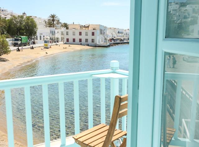 To Kamnaki - beachfront apartment in Mykonos town