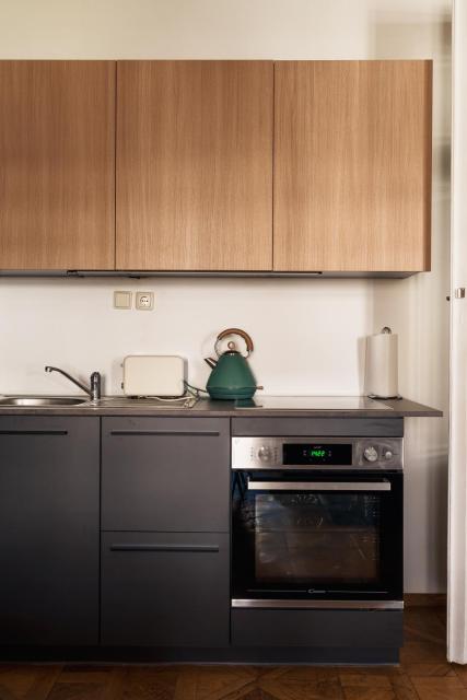 Grand 2BD Apartment for 8 Guests