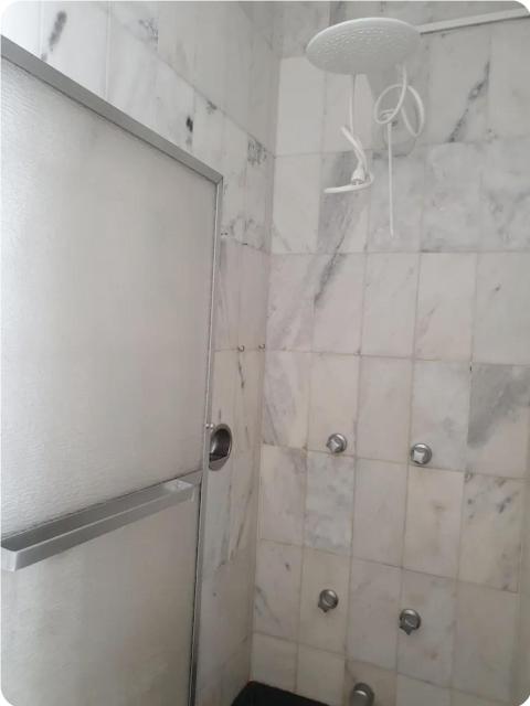 Quarto para Mulheres na Entrada da Urca