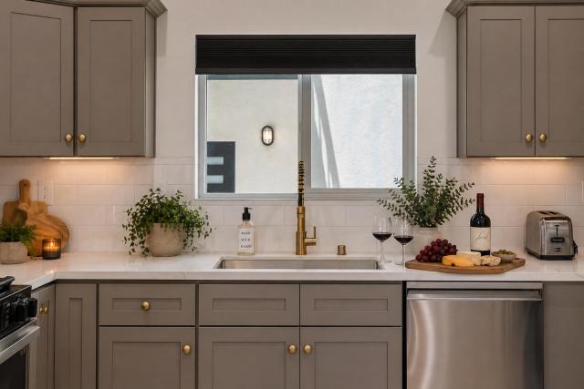 Sophisticated Getaway Hollywood & DTLA