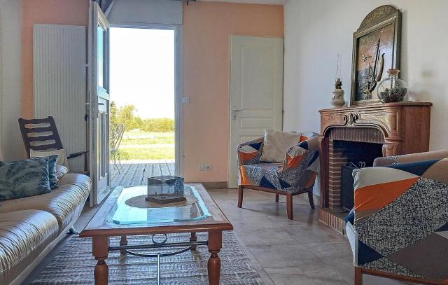 2 Bedroom Amazing Home In Ponthoile