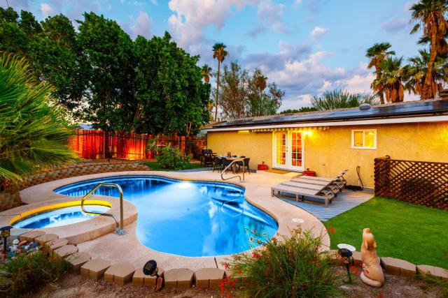 25% Off 30 Stay WPool Hot Tub Lrg Patio