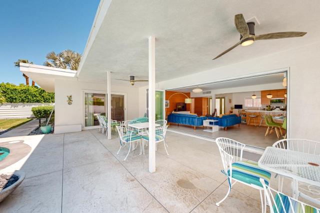 Twin Palms Modern