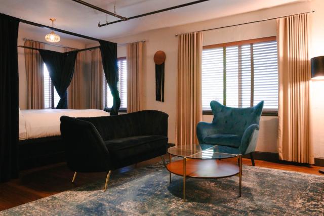Hotel Crocodile & Crocodile Music Venue
