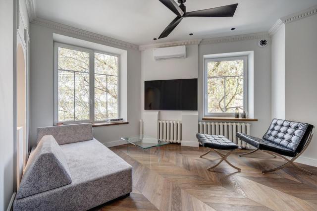 New! Parliament Design Apartment
