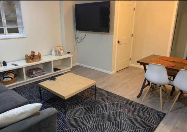 Cozy 2BR Basement Suite - FIFA Ready and Easy Access