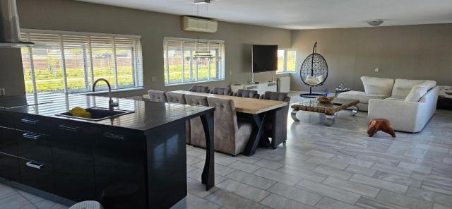 Waterfront villa in The Hague - Fee parking