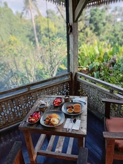 Umah Kayu Guest House