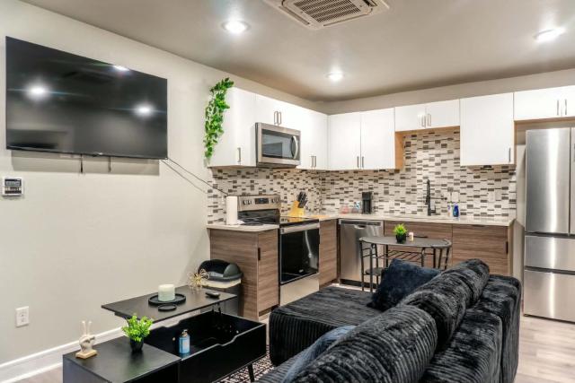 The Dallas Luxe Suite