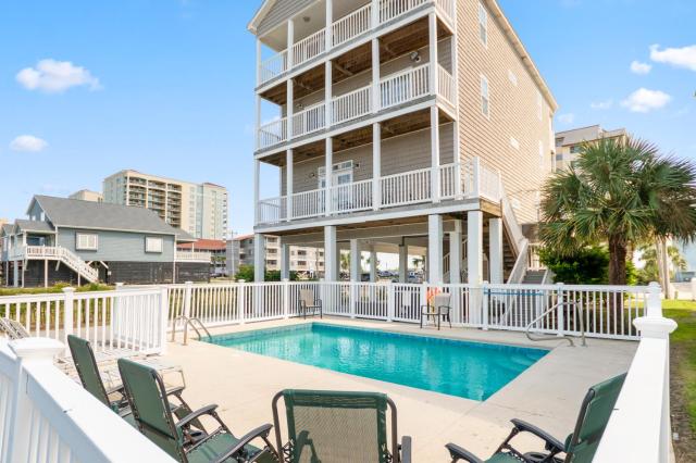 Steps to Beach, Sleeps 24, Pool, Hot Tub, Ocean Views