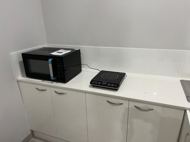 Centrally located studio in North Ryde nr bus stop