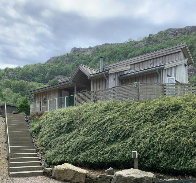Cabin By The Fjord Med Spa