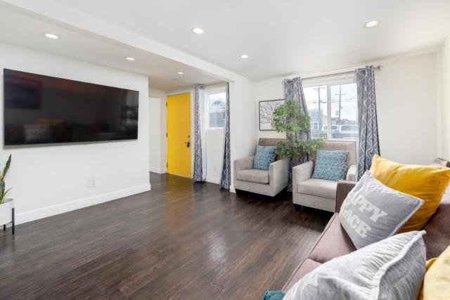 SF cozy stay