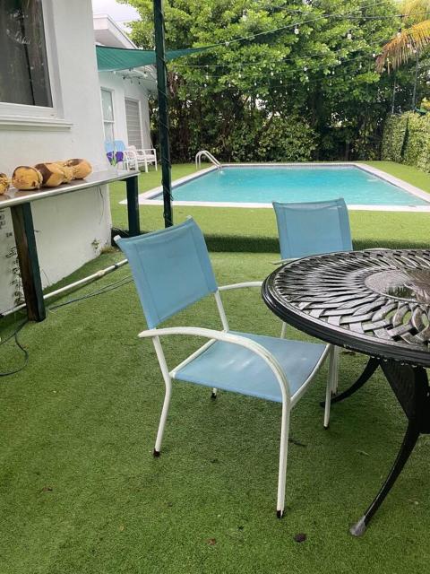 Miami Bedspace Hostel Bed With Pool Lounge 2D