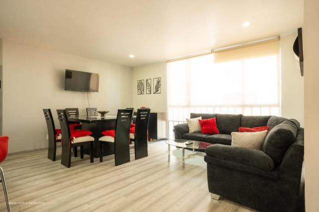 Spacious 3BR Family Retreat in Del Valle