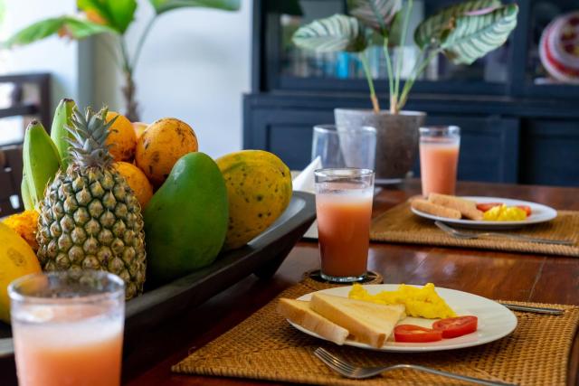 Tropical 3 Bedroom Private Villa with Pool in Canggu