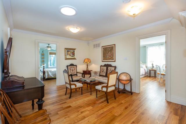 Cozy 1-Bedroom Stay in a Shared Home