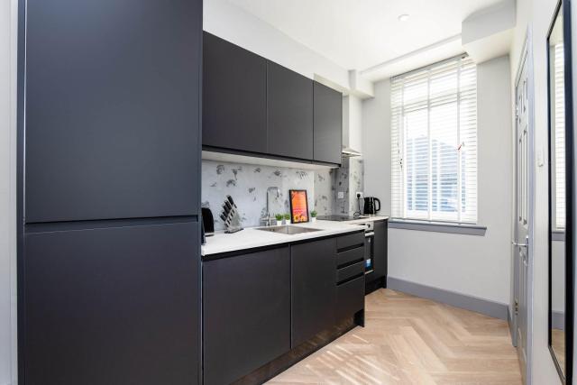 Edinburgh City Centre & Shore - Free Parking -WiFi