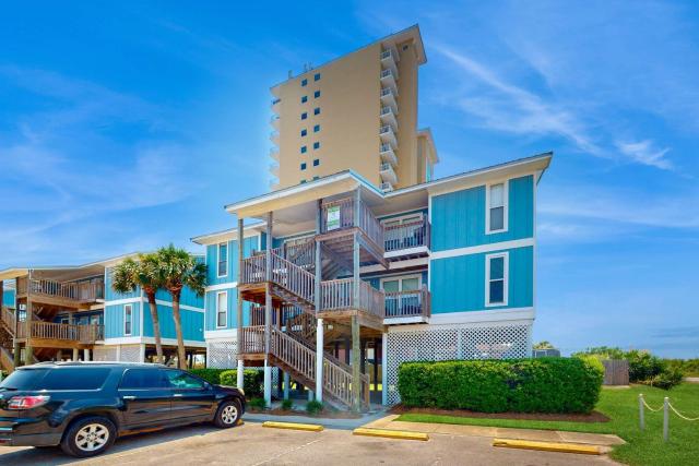 Fun Seahorse condo with gas grill W&D & pool access - walk to West Beach