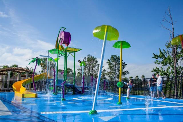 Updated 3BR Encanto themed condo with Arcade Games and Water Park near Disney