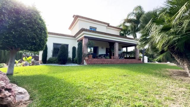 Villa 3 dormitorios y piscina