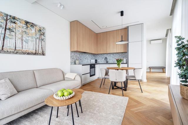Modern Design Apartment with AC, 10