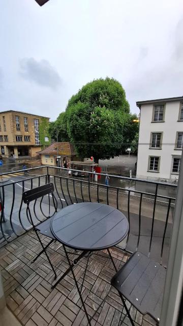 City Views & Spacious Living with Rooftop Terrace
