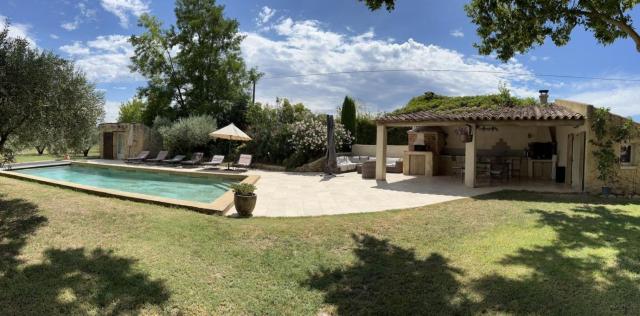 Superbe Appartement dans un Pigeonnier au sein d'un mas du 18ème