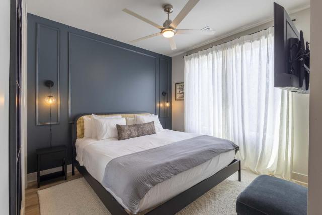 Resort Amenities and Heated Pool Near Broadway