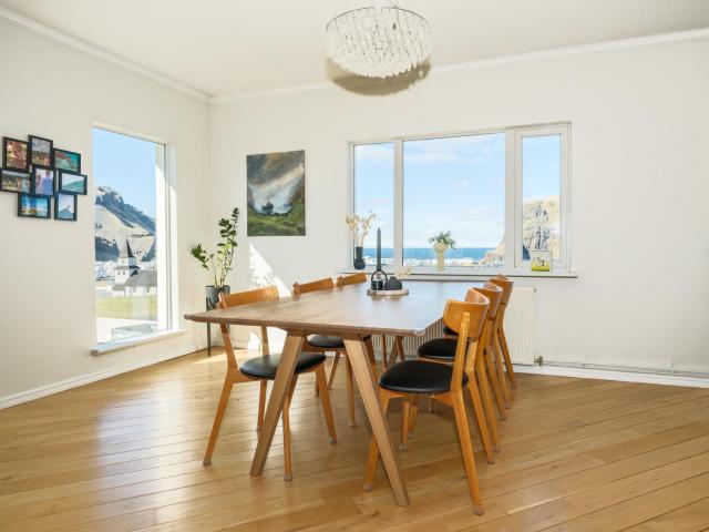 Spacious apartment with a view!