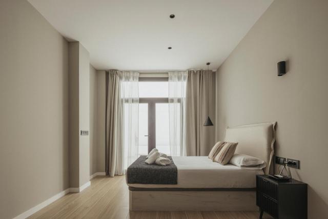 Suites 43 Juan Llorens