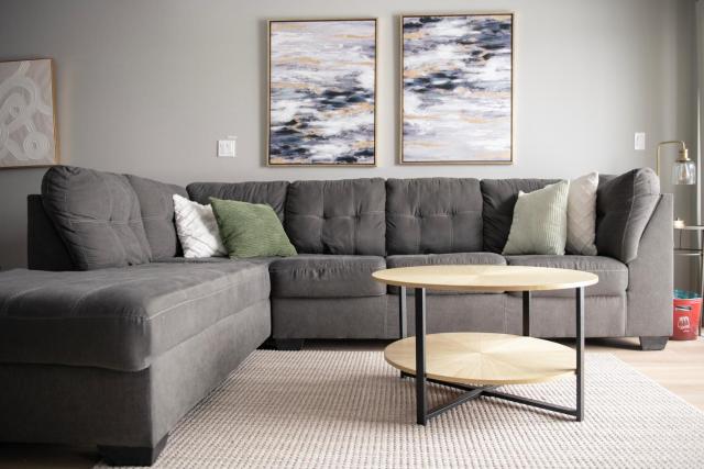 Newly Renovated Condo in Harborside!