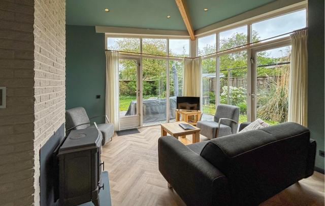 Cozy Home In Putten With Wifi