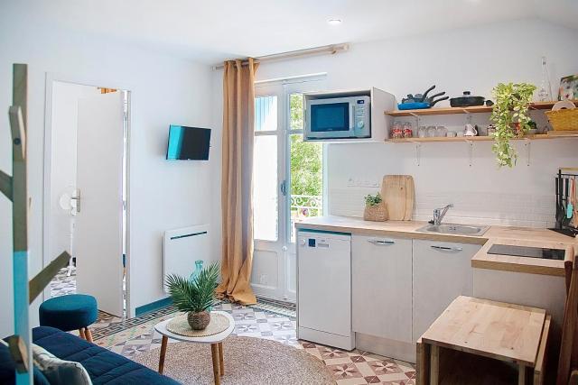 Comfortable Flat and balcony