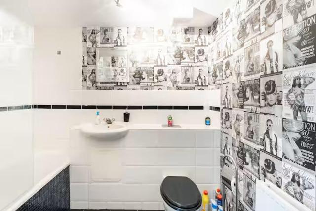Quiet Room in Crawley Town Centre near Gatwick Airport