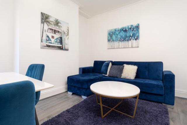 Large 4 Bedroom House - All Double & Ensuite Rooms -Liverpool- With Free Parking
