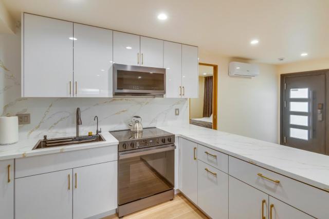 Pool & Patio Access: Relaxing Apt in Granada Hills