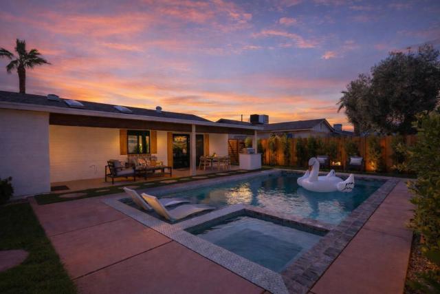Aura - Private Pool & Spa - Minutes to Old Town