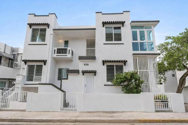 Cozy 2 Br Apartment Steps from La Cerra