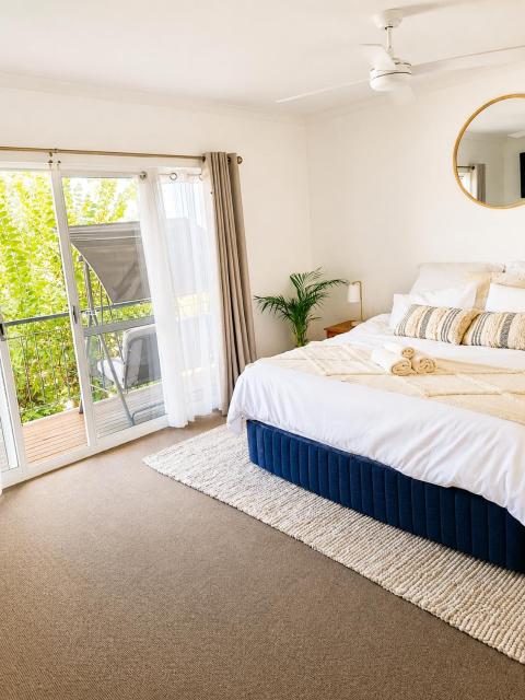 Apollo Stayz Luxury Apartment 63 - pool- spa- jetty
