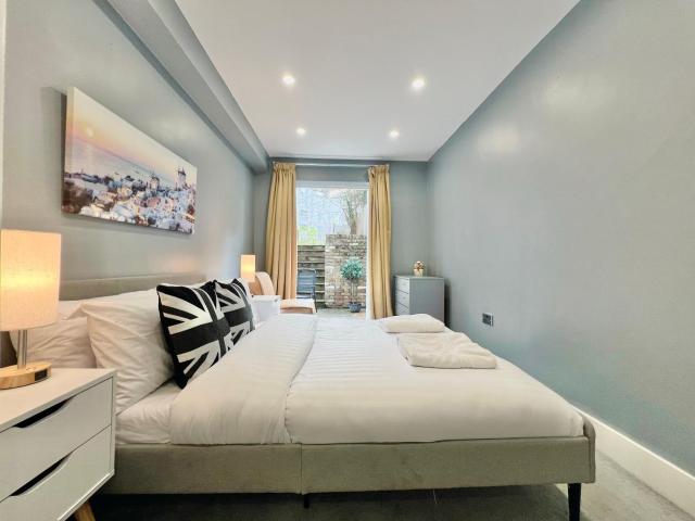 Garden Ground Floor 2 Bedrooms Flat