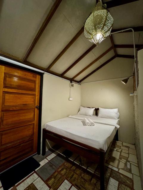 Pok Mat Beach Cabin
