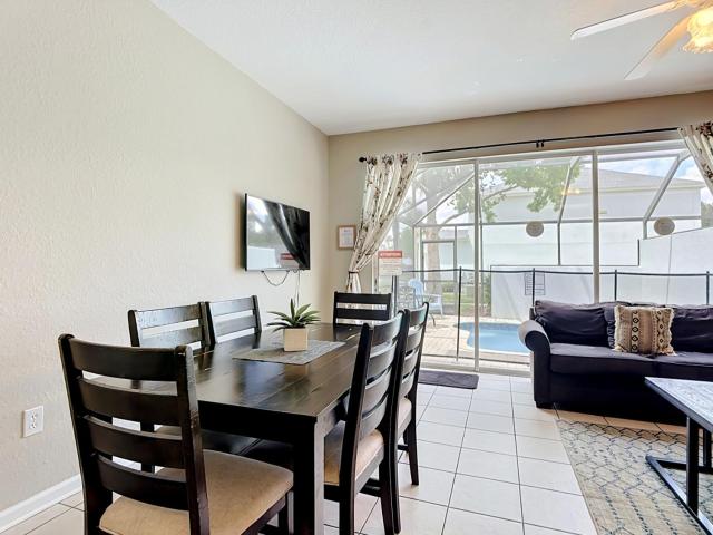 Windsor Hills Corner Townhome, Pool, Near Disney