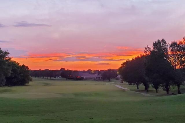 On Golf Course Peaceful Central Upscale