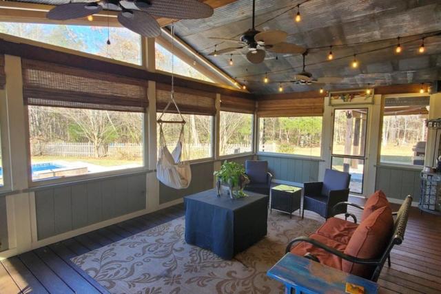 Quiet Southern Retreat Porch Swings & Sunset Views